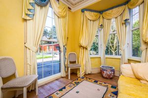 Garden Room- click for photo gallery